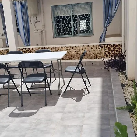 Alquilo Casa En Campello Centro 度假居 *