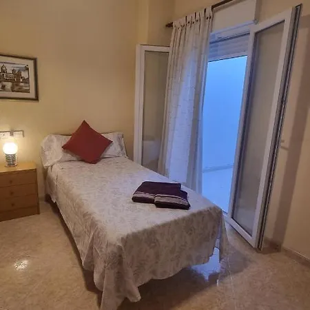 Alquilo Casa En Campello Centro 度假居 坎佩略