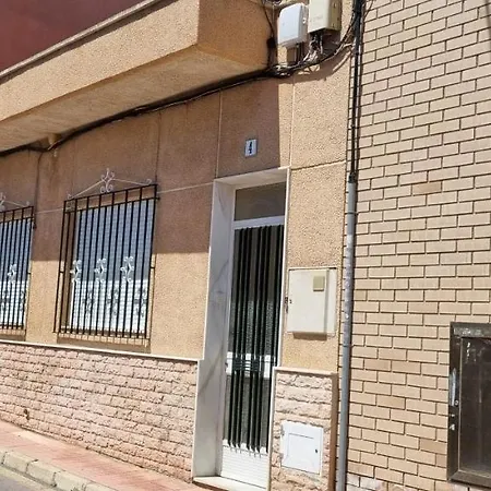 Alquilo Casa En Campello Centro * 坎佩略